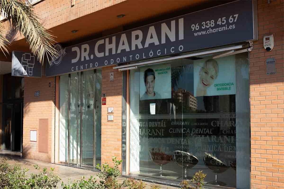 fachada centro odontologico dr charani en valencia